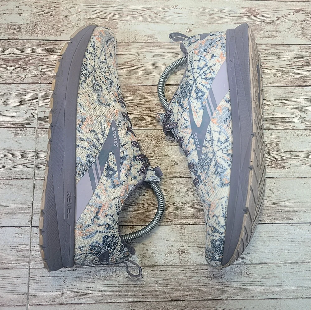 Brooks these shoes